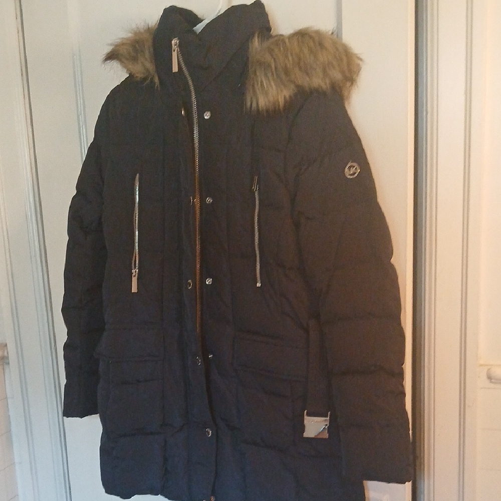Michael Kors Navy Blue Puffer Coat with Fur Trim - Picture 10 of 15